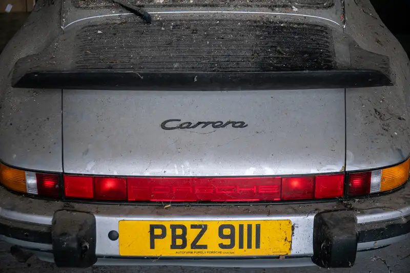 1989 Porcshe 911 3.2 Carrera Sport Coupé - barn find-Sold