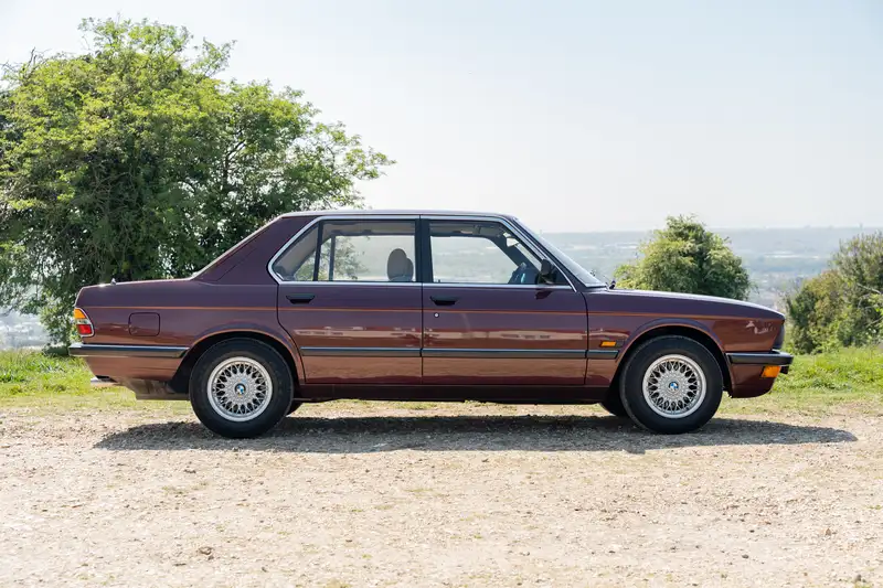 1986 BMW 525E  (E28)-Sold