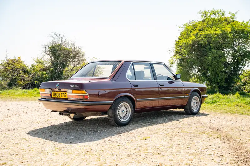 1986 BMW 525E  (E28)-Sold