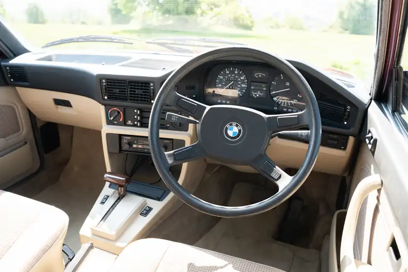1986 BMW 525E  (E28)-Sold
