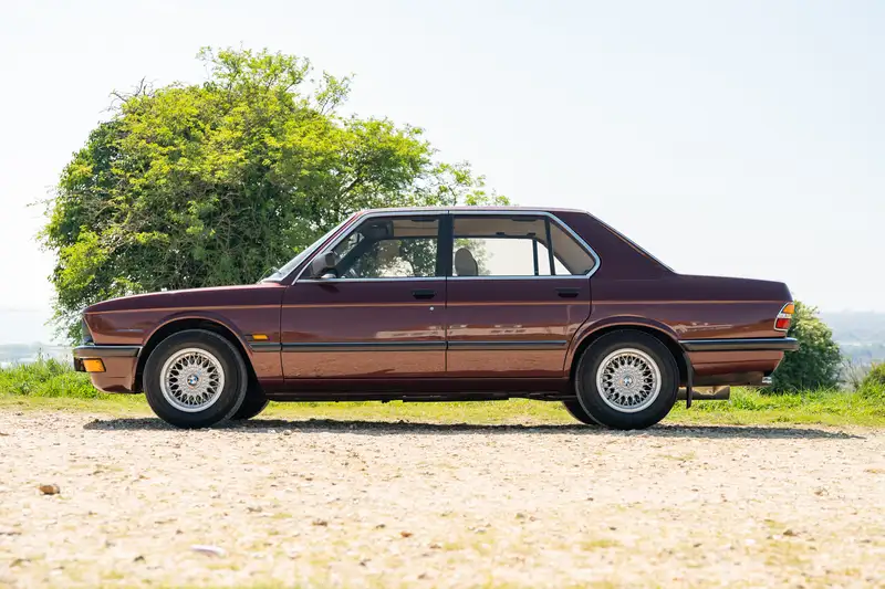 1986 BMW 525E  (E28)-Sold