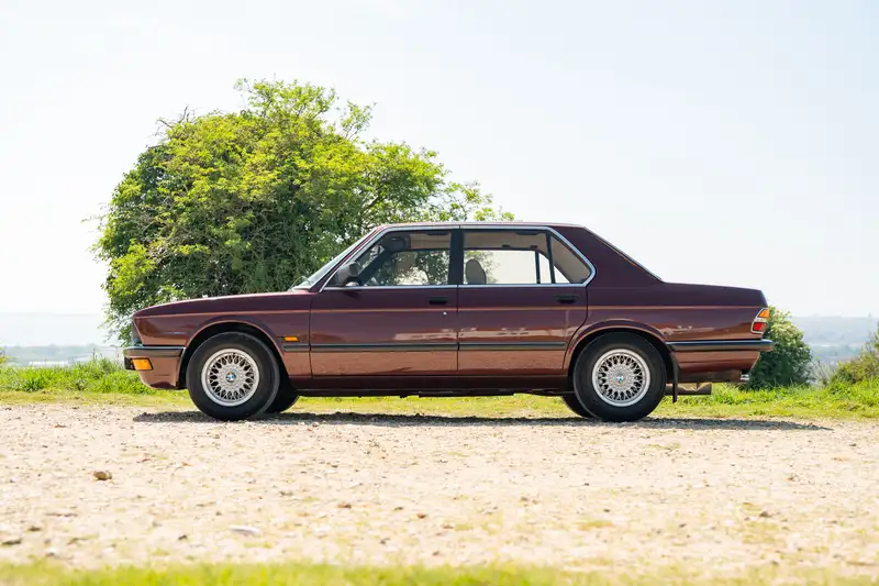 1986 BMW 525E  (E28)-Sold