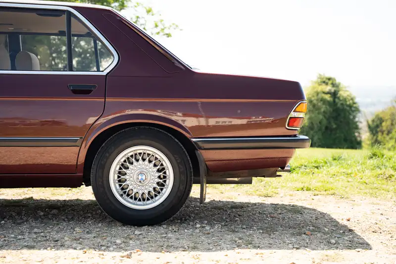 1986 BMW 525E  (E28)-Sold
