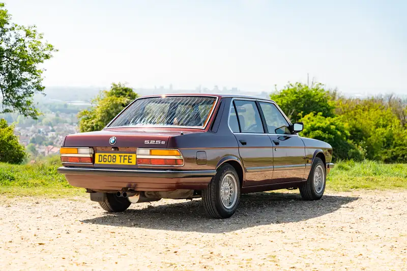 1986 BMW 525E  (E28)-Sold