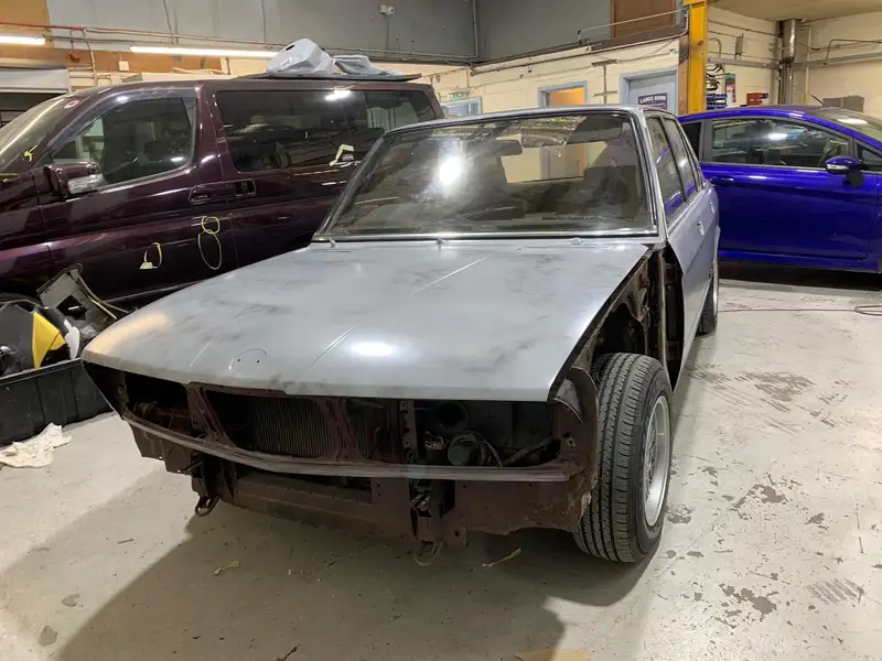 1986 BMW 525E  (E28)-Sold