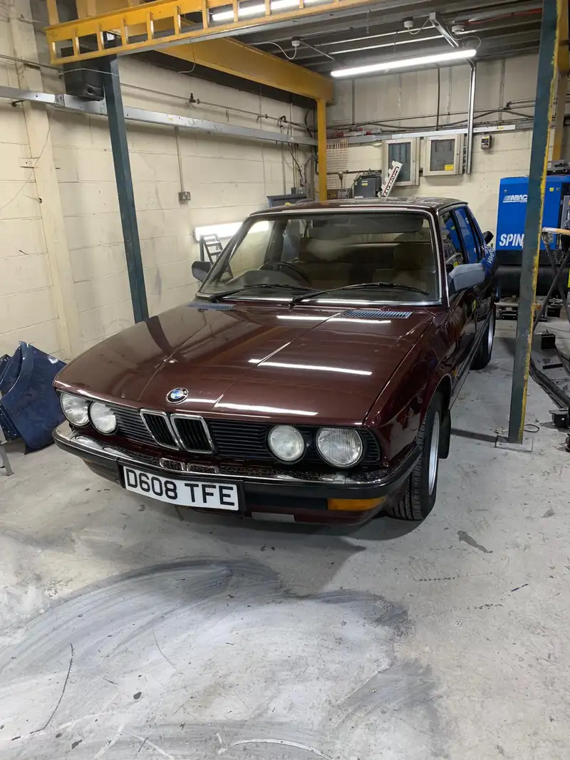 1986 BMW 525E  (E28)-Sold