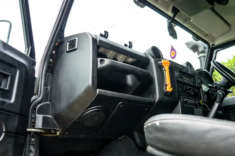 2007 Land Rover Defender 90 XS SW SWB-Sold