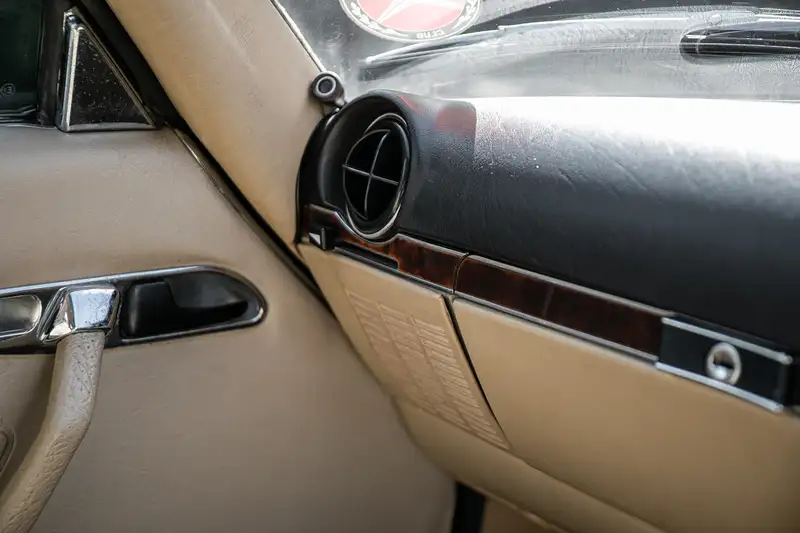 1988 Mercedes-Benz 300 SL (R107)-Sold