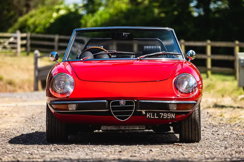 1975 Alfa Romeo 2000 Spider Veloce-Sold