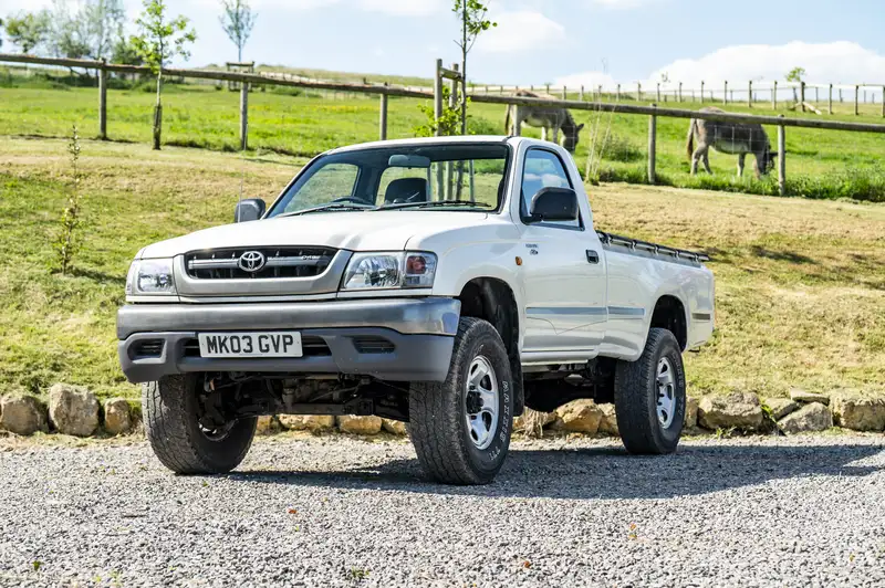 2003 Toyota Hilux EX 250-Sold