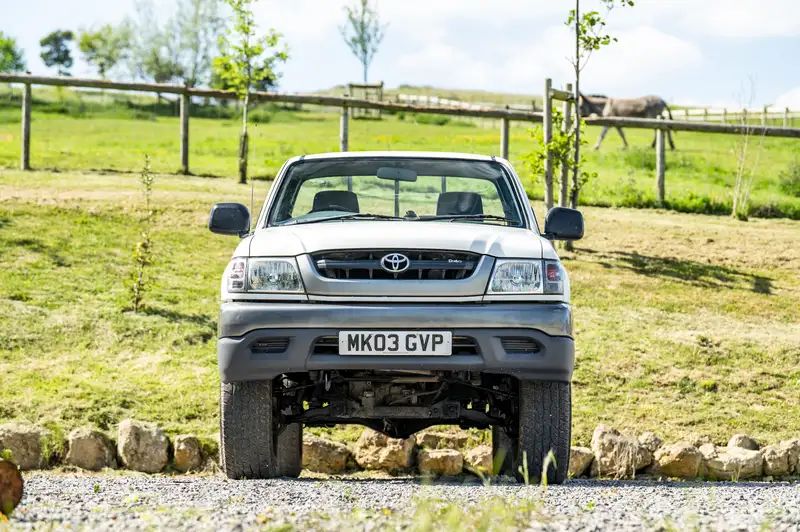 2003 Toyota Hilux EX 250-Sold