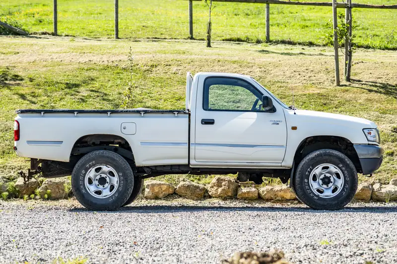 2003 Toyota Hilux EX 250-Sold