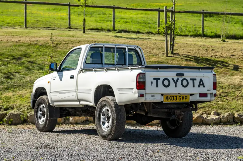 2003 Toyota Hilux EX 250-Sold