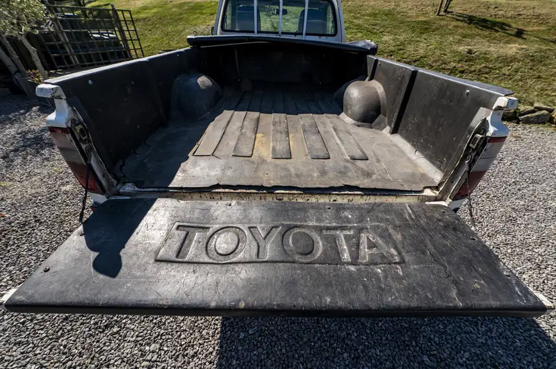 2003 Toyota Hilux EX 250-Sold