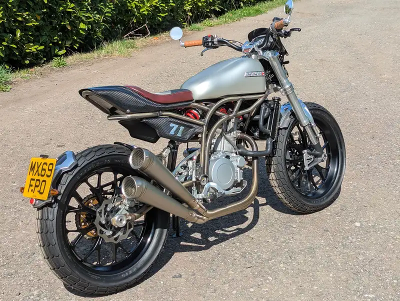 2019 CCM Spitfire Flat Tracker Limited-Edition 600cc-For Sale
