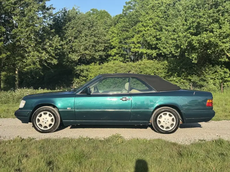 1997 Mercedes-Benz E220 Cabriolet (W124)-Sold