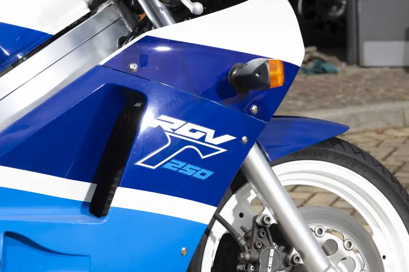1990 Suzuki RGV250K 249cc-Sold