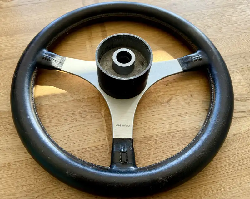 良品 MOMO JACKIE STEWART レザー巻 ステアリング 35cm Iconic Auctioneers | Momo Cooper 'Jackie Stewart' Steering Wheel