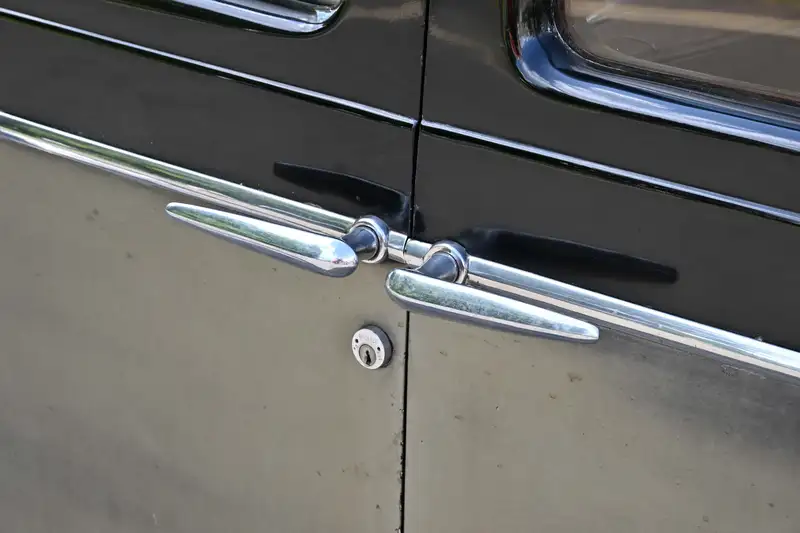 1938 Bentley 4 1/4 Litre Park Ward Pillarless Saloon-For Sale