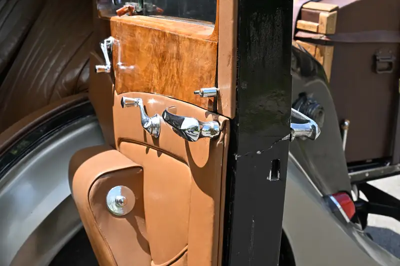 1938 Bentley 4 1/4 Litre Park Ward Pillarless Saloon-For Sale
