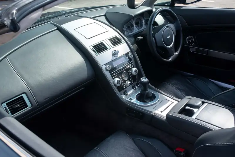 2010 Aston Martin V8 Vantage Roadster-For Sale