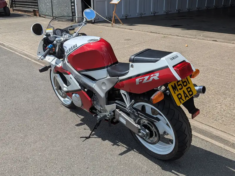 1995 Yamaha FZR 400RR 399cc-Sold