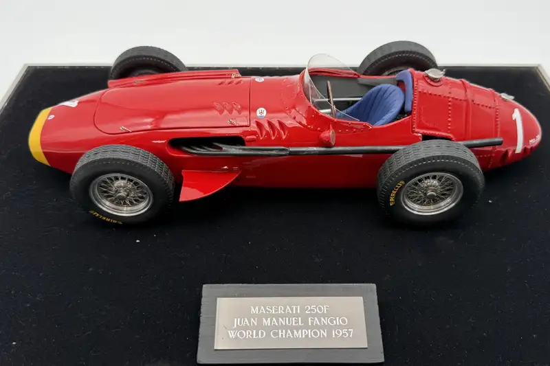 ウェスタンモデル製　マセラッティー２５０Ｆ　1／２４　１９５７独ＧＰ　ファンジオ Maserati 250F - 1957 German Grand Prix - Juan Manuel Fangio