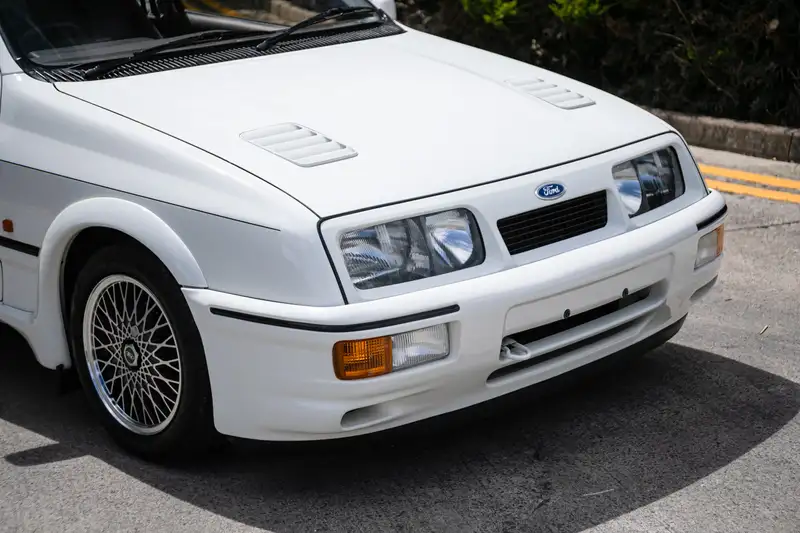 Auto Plus Ford Sierra RS Cosworth 1986 – Édition Limitée 1/43 – Neuf Sous Blister – La Légende Du Groupe A