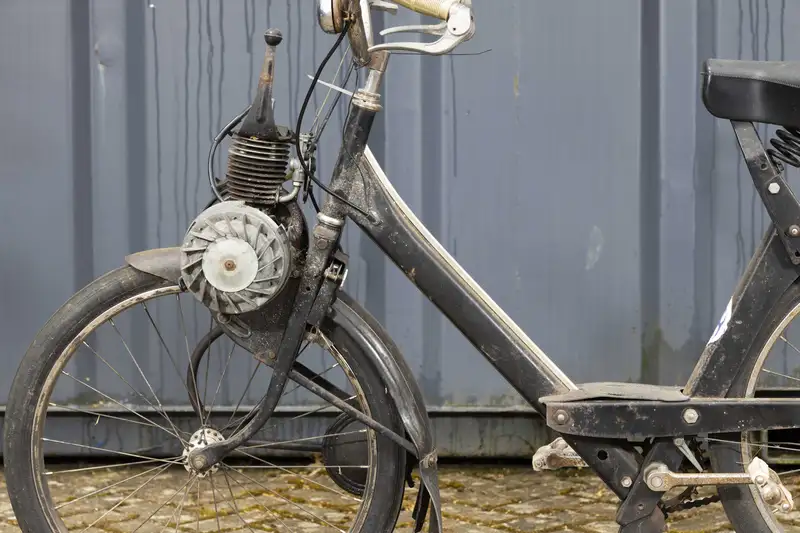 フランスアンティーク solex 3800. 1960年代 50cc 自転車バイク Bonhams Cars : 1966 VéloSolex 3800 49cc Moped Frame no. 3937800