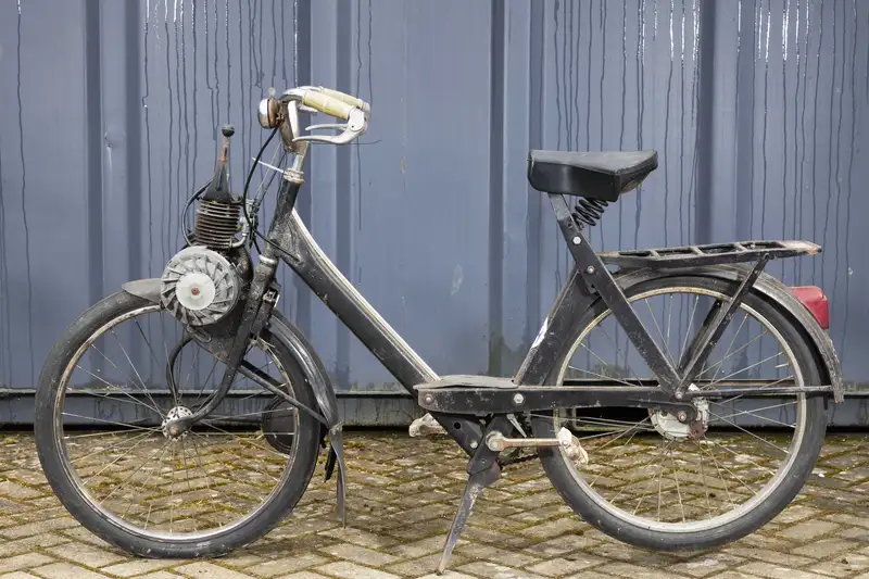 Iconic Auctioneers | c.1950 Velo Solex 3800-Sold