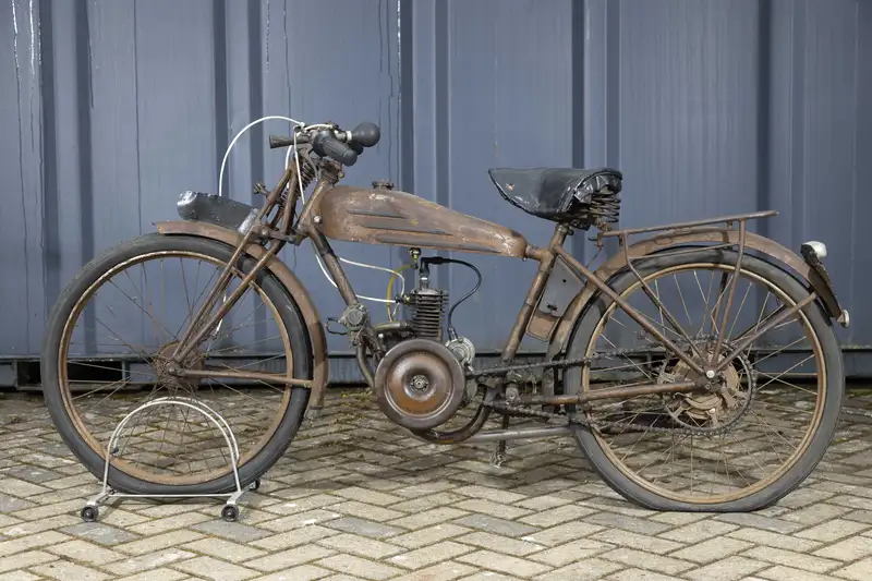 c.1933 Motobécane Type B1-V Light Solo 100cc-Sold