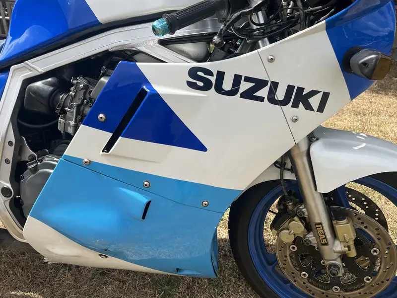 Iconic Auctioneers | 1993 Suzuki GSX-R 750 'Slabside' (Model G