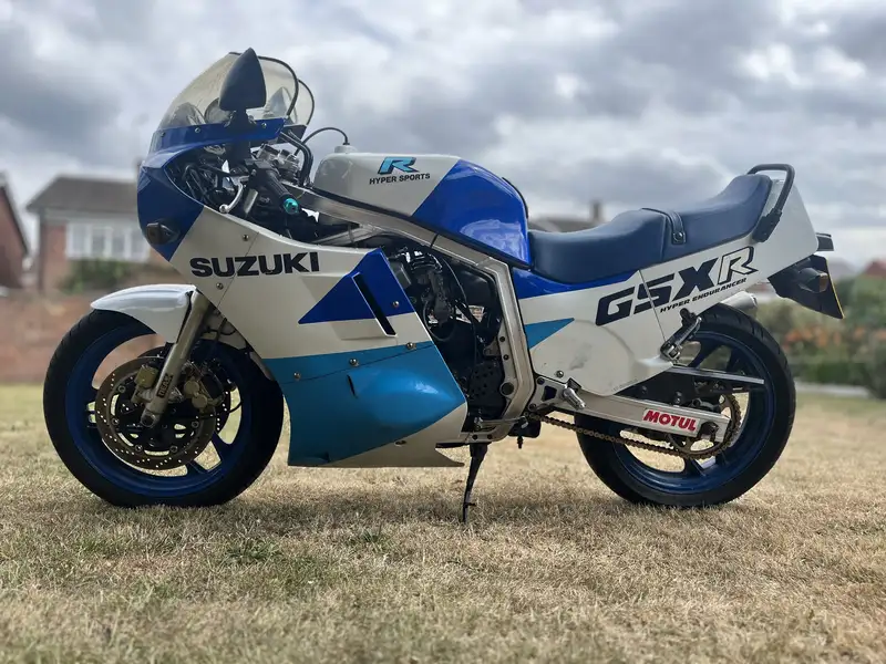 Iconic Auctioneers | 1993 Suzuki GSX-R 750 'Slabside' (Model G