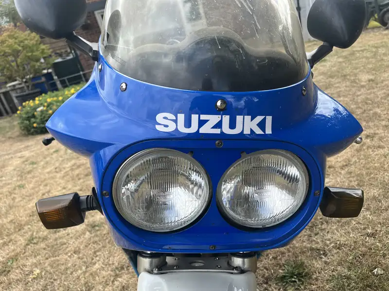 Iconic Auctioneers | 1993 Suzuki GSX-R 750 'Slabside' (Model G Iconic Auctioneers | 1993 Suzuki GSX-R 750 'Slabside' (Model G