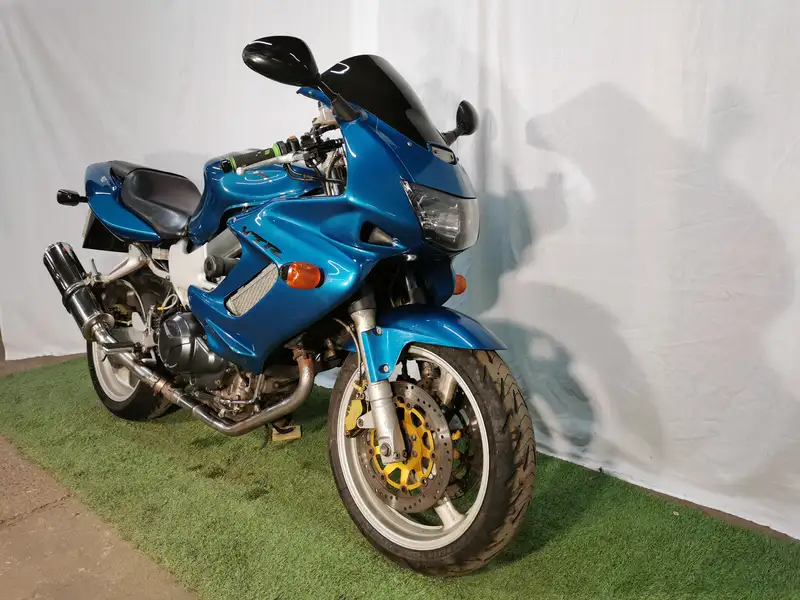Iconic Auctioneers | 2000 Honda VTR1000F (SC36) 996cc-Sold