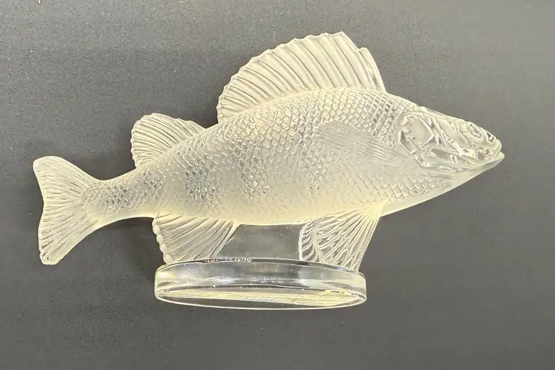 'Perche' Mascot by René Lalique in Opalescent Glass-For Sale