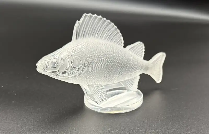 'Perche' Mascot by René Lalique in Opalescent Glass-For Sale