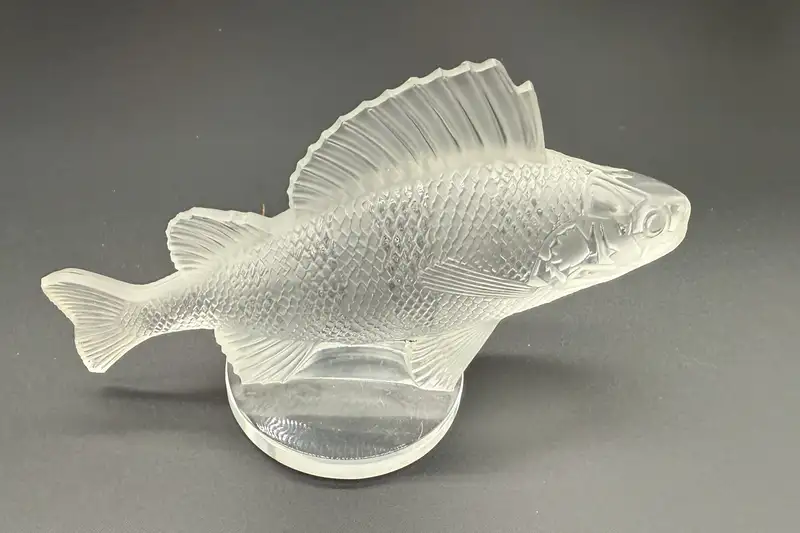 'Perche' Mascot by René Lalique in Opalescent Glass-For Sale