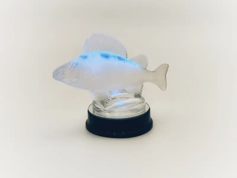 'Perche' Mascot by René Lalique in Opalescent Glass-For Sale