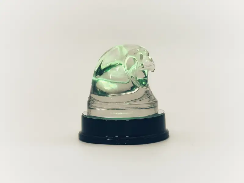 'Hawks Head' Mascot by René Lalique-For Sale