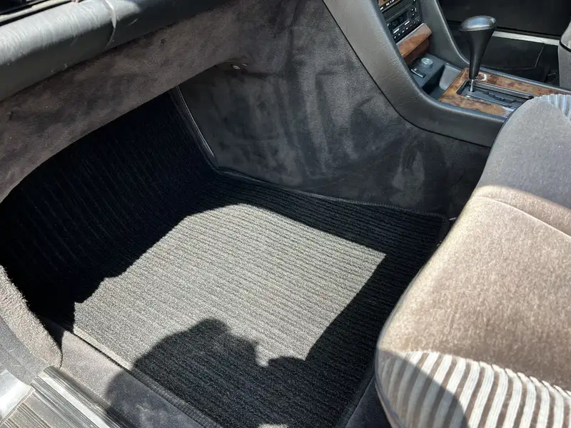 1986 Mercedes-Benz 560 SEL (W126)-For Sale