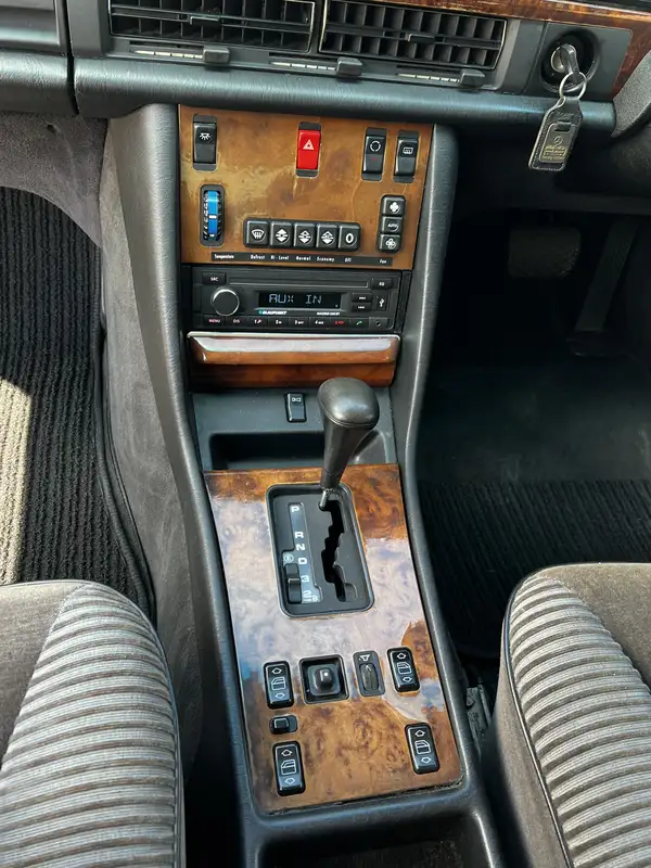 1986 Mercedes-Benz 560 SEL (W126)-For Sale