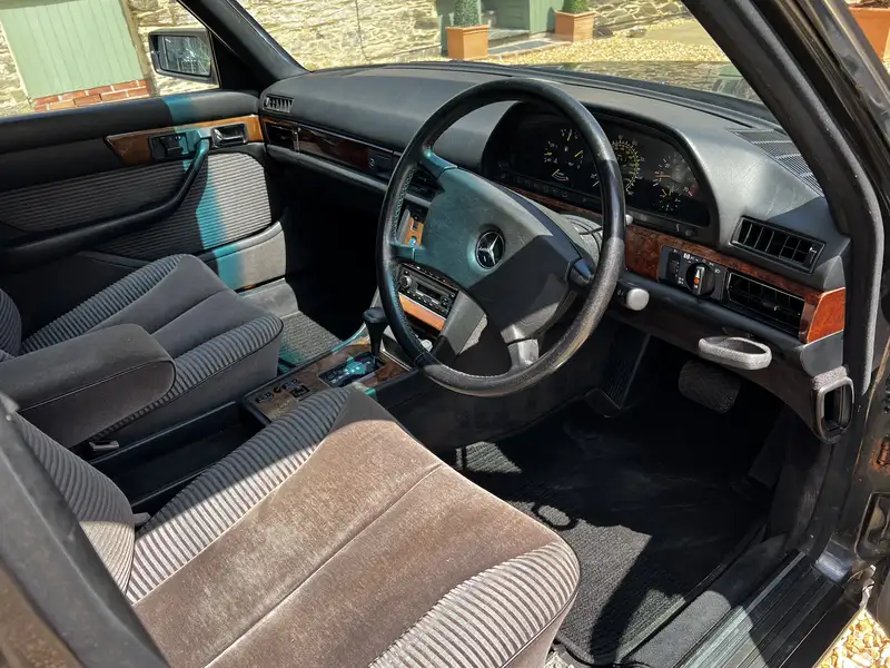 1986 Mercedes-Benz 560 SEL (W126)-For Sale