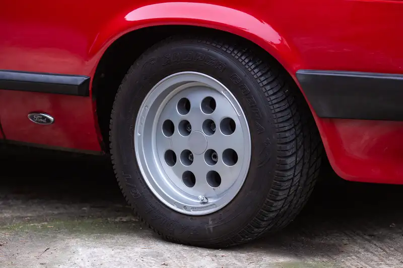 1983 Ford Capri 2.8 Injection-For Sale