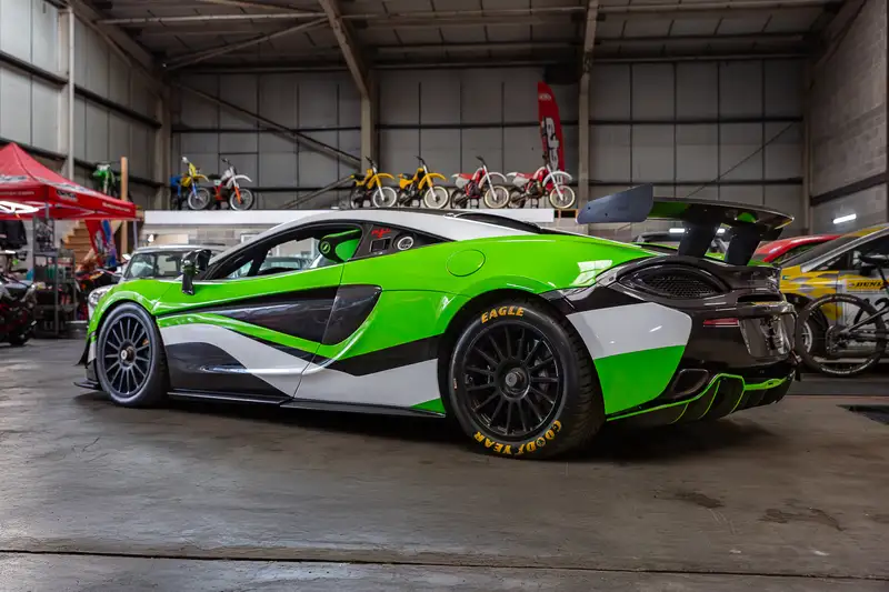 2016 McLaren 570 GT4-For Sale