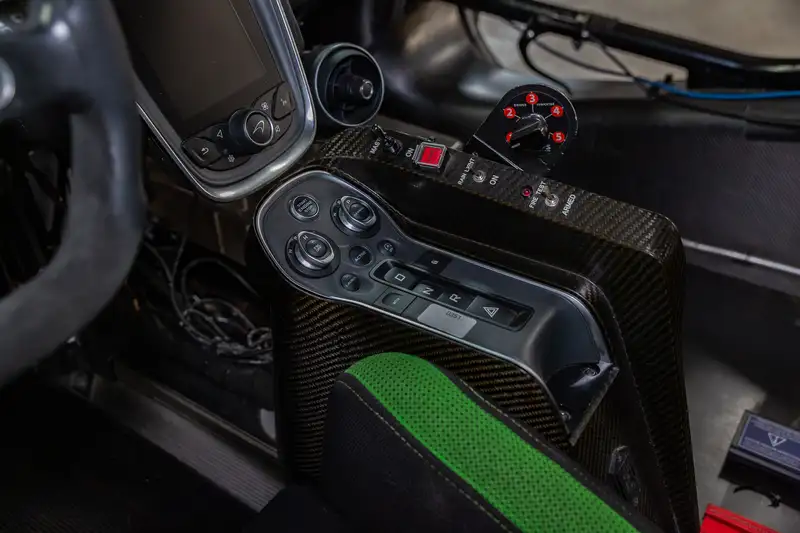 2016 McLaren 570 GT4-For Sale