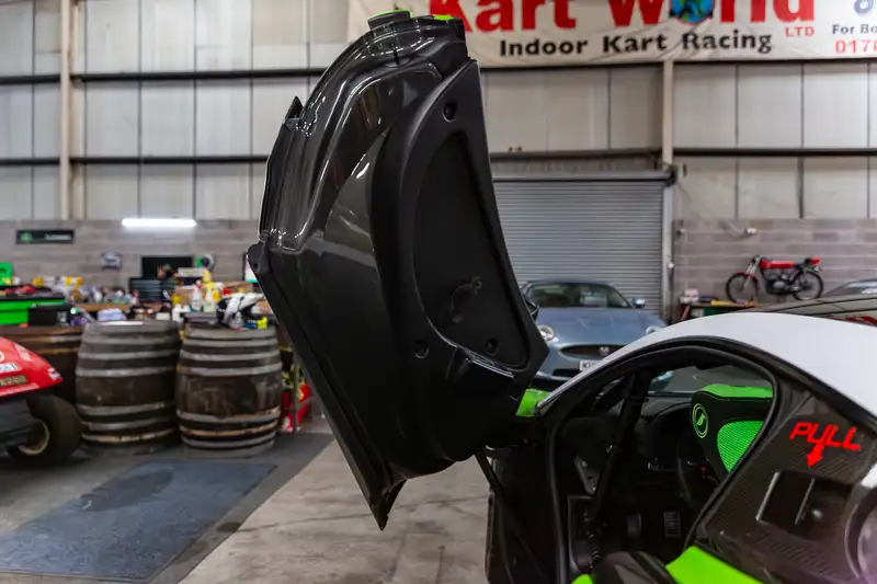 2016 McLaren 570 GT4-For Sale
