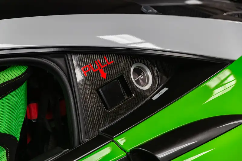 2016 McLaren 570 GT4-For Sale