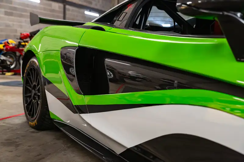 2016 McLaren 570 GT4-For Sale