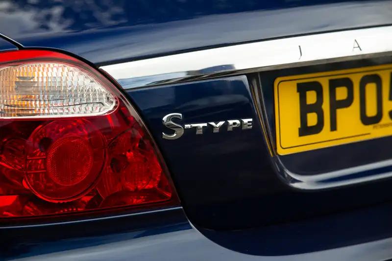 2005 Jaguar S-Type 2.7 V6 SE-For Sale